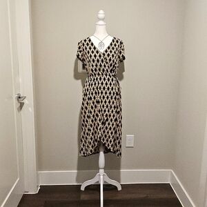 Women's summer dress size small, includes free silver tree necklace.
